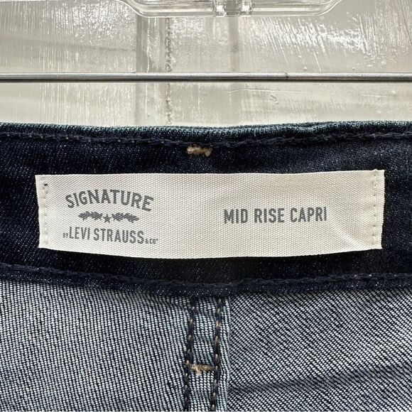 NWT Levi's Levi Strauss mid rise capri simply stretch 10 30 - Picture 6 of 7
